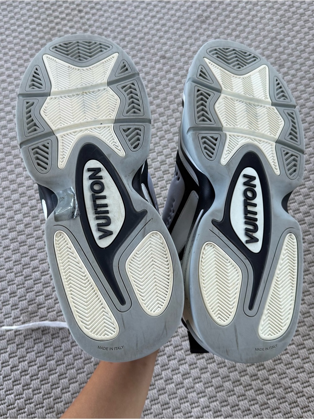 Louis vuitton LV trainer 2 hightop sneakers - Picture 4 of 7
